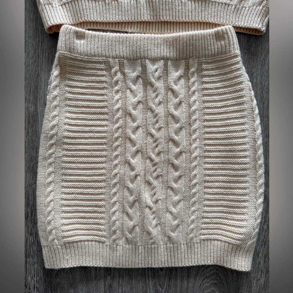 Lulu's Cream Sweater Set - Picture 4 of 9